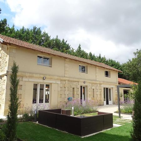 Villa Entiere Du Chateau Lacroix De Civrac 3 Ch, 3 Sdb, Piscine Xxl,Sauna, 4 Etoiles,7 Pers 외부 사진