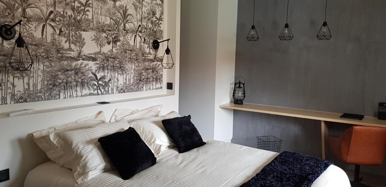 Villa Entiere Du Chateau Lacroix De Civrac 3 Ch, 3 Sdb, Piscine Xxl,Sauna, 4 Etoiles,7 Pers 외부 사진